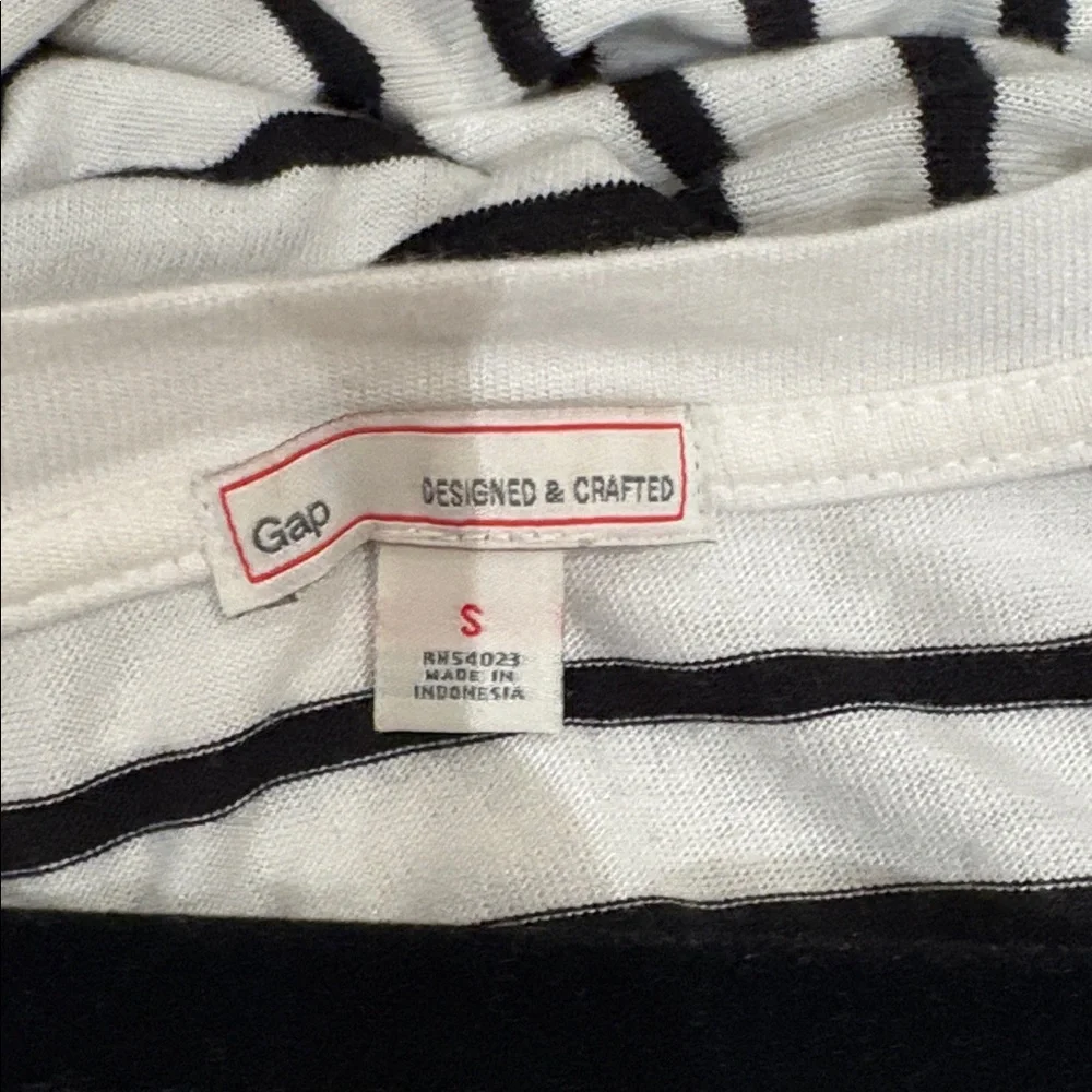 Gap Woman’s White and Black Striped Maxi Dress Size S